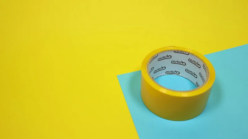 Rotolo di nastro adesivo giallo: nastri speciali e tecnici per usi industriali