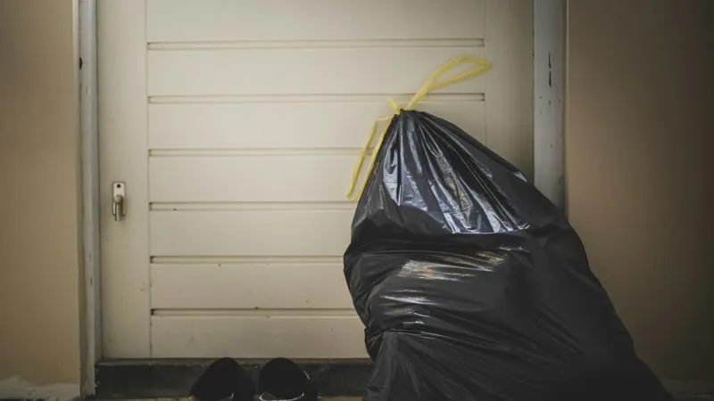 Sacco in plastica nero per imballaggio, magazzino e raccolta rifiuti